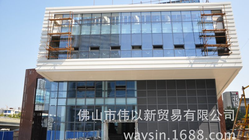 封阳台价格按展开面积算吗